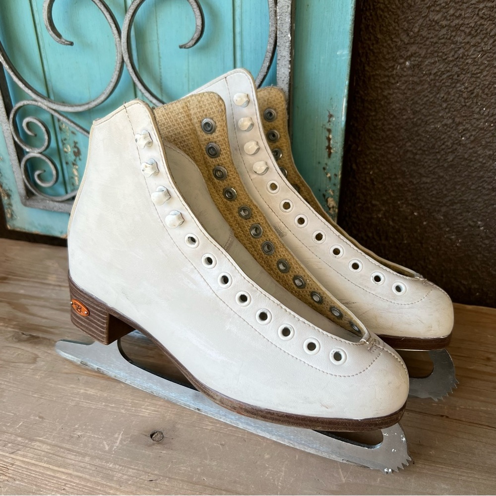Vintage Riedell Opal 110W White Spiral Ice Skates Stainless Steel Blades Sz 4
